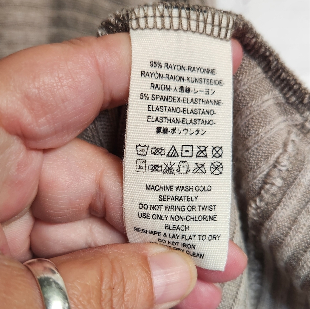 We The Free/ Ribbed Split Back Top - image 3